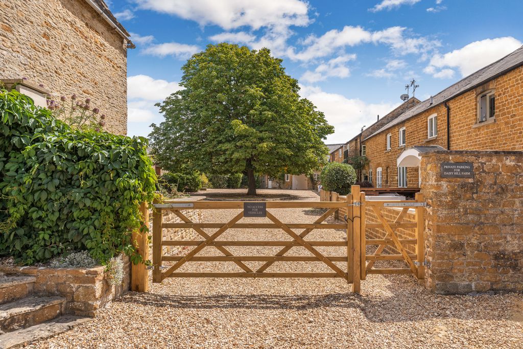 Daisy Hill, Farm Cottages Duns Tew